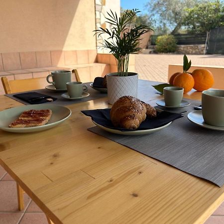 B&B Radice Brucoli Bagian luar foto