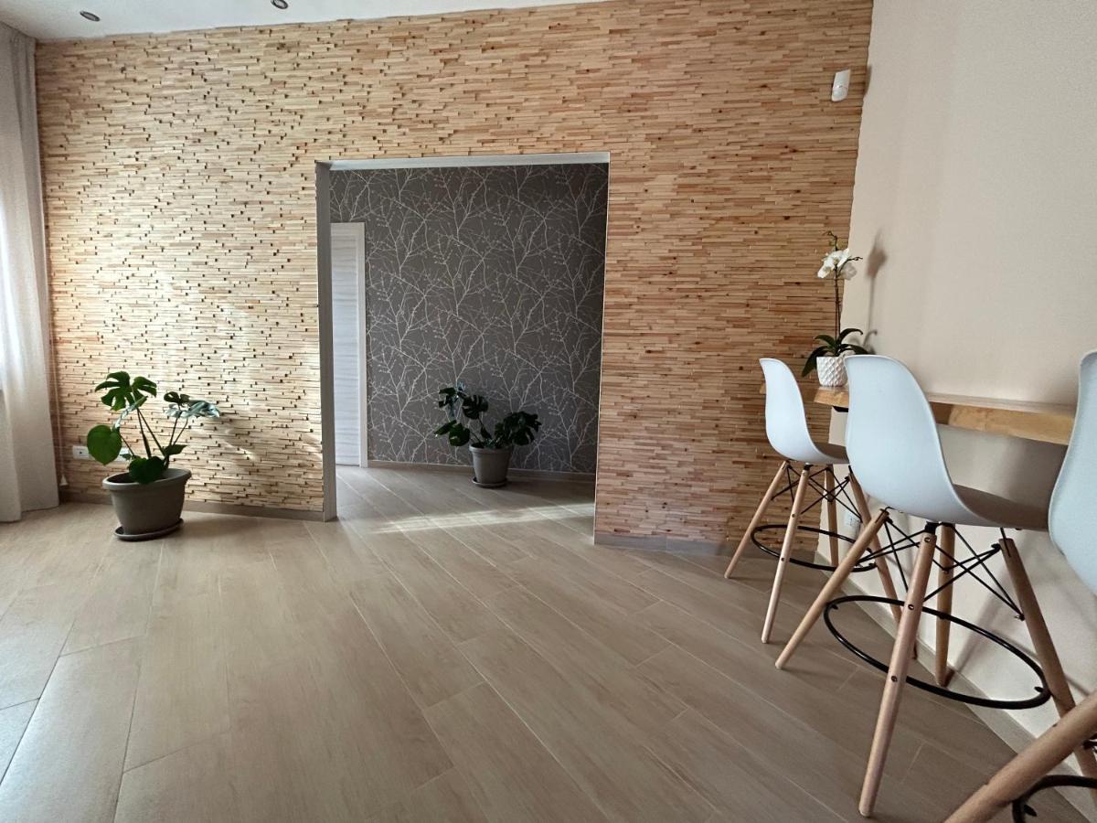 B&B Radice Brucoli Bagian luar foto